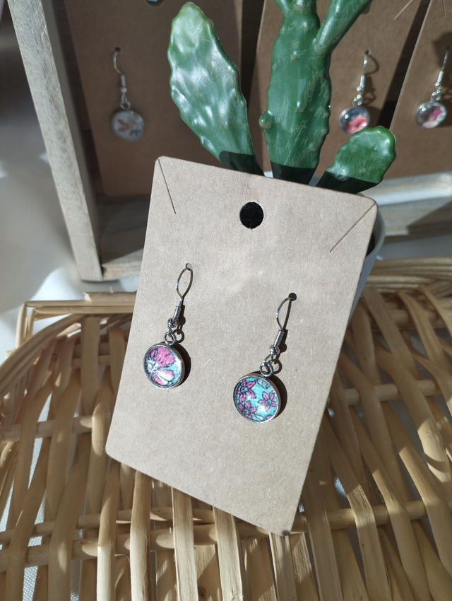 Boucles d&#039;oreilles pendantes (modèle unique) - fleurs des îles 