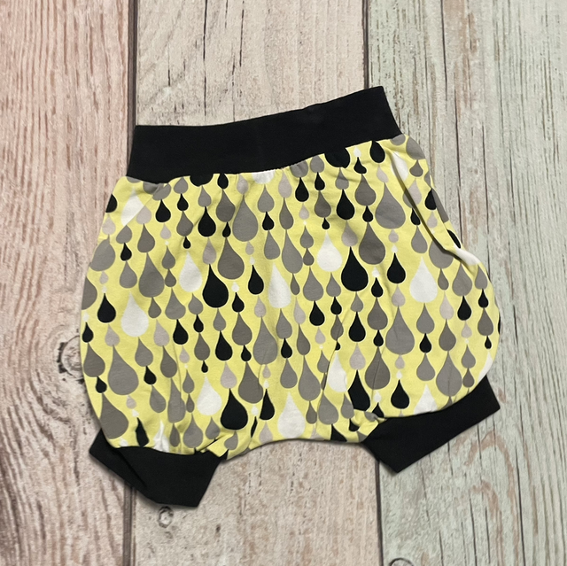 Sommershort, Größe 98, Gelb