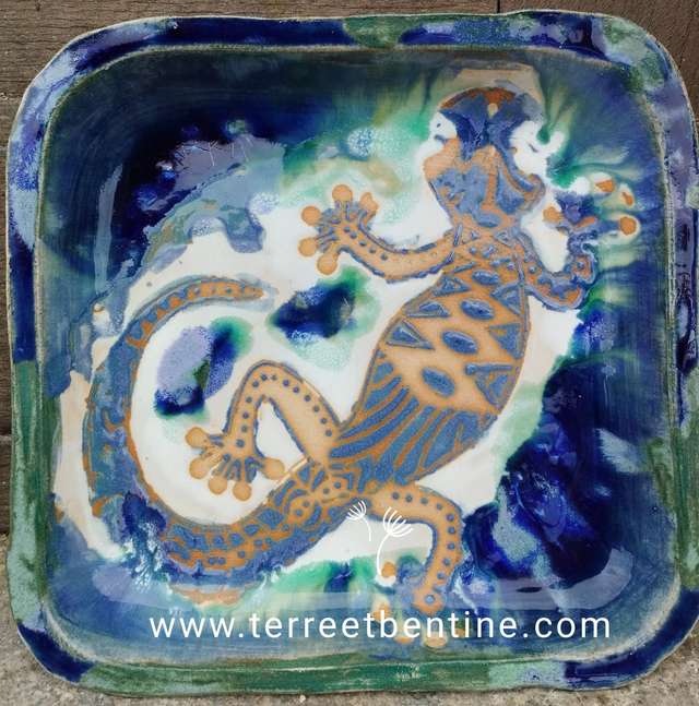 GECKO en grès pièce UNIQUE - 26,5 X 26,5 cm - plat utilitaire ou décoratif