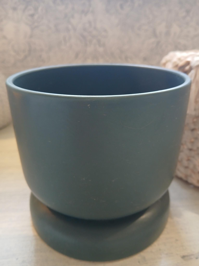 Pot de fleur avec cache-pot en macramé et coquillages synthétiques