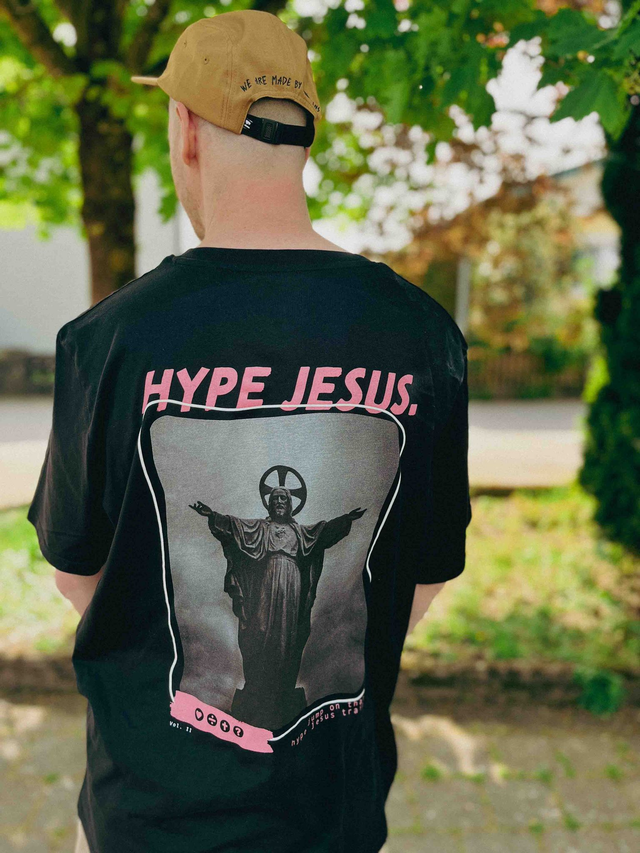 &#039;HYPE JESUS&#039; GLORYWAVES X THE FOUR TEE UNISEX BLACK -