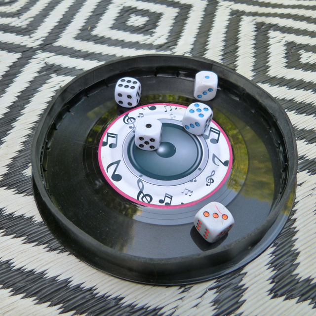 Plateau de dés en vinyle 45 tours (3)