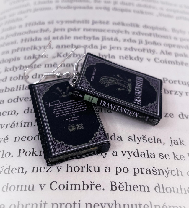 Náušnice mini knížky Frankenstein