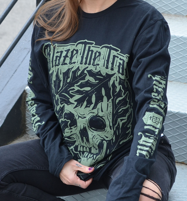 BLACK/GREEN LONGSLEEVE