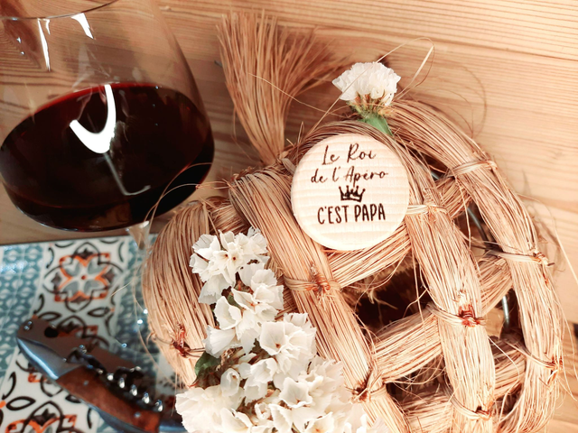 Bouchon en Bois et Liège - &quot; Le roi de l&#039;Apéro, c&#039;est Papa &quot;