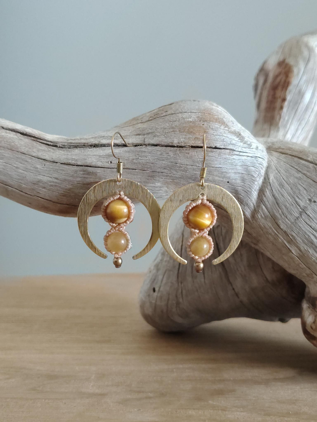 Boucles d'oreilles lune inversée et pierres fines