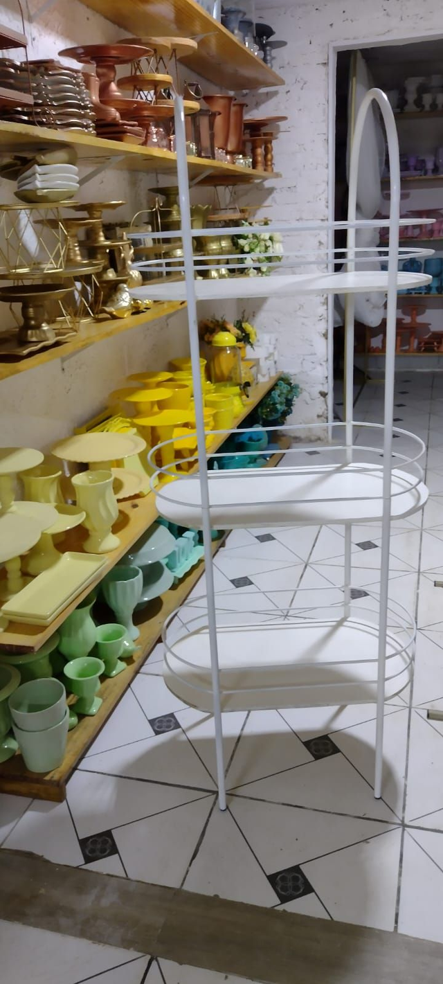 ESTANTE BRANCA COM ALÇA - LOCAÇÃO 