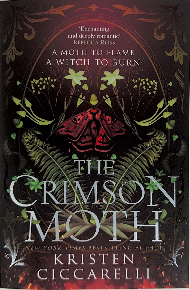 THE CRIMSON MOTH  (BOOK1) (ENGLISH)