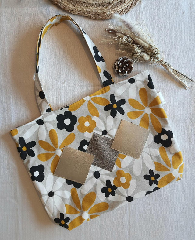 Sac d&#039;été fleuri jaune