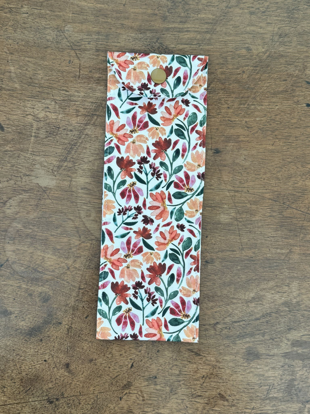 Étui à brosse à dents / ou à couverts