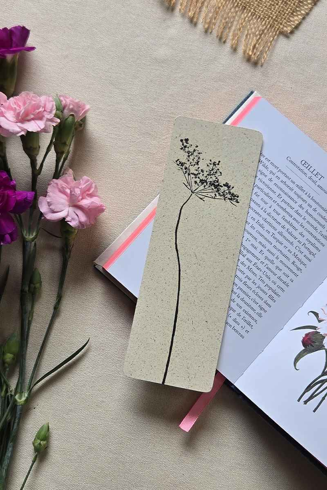 Margue-page botanique en impression végétale minimaliste - Carotte sauvage 