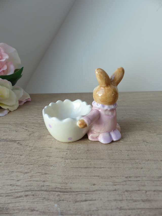 Coquetier artisanal en forme de lapin en céramique décor fleurs sauvages, coquetier enfant fait main forme animal lapin campagne Vintage