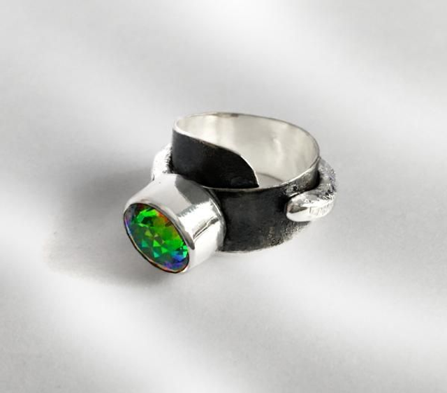 Anillo rústico en Plata 925 con Topacio Mistic