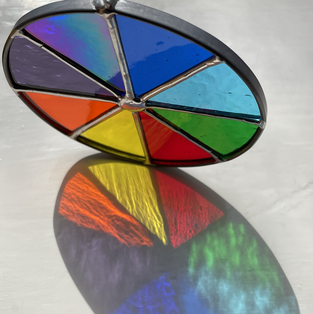 Leaded rainbow colour wheel with chain