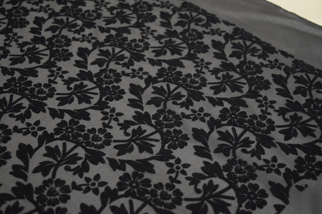 Mantilla terciopelo labrado dis. 047