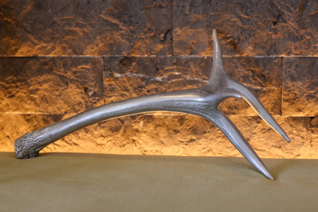 Spray Painted Antler Table Decor - Silver 4 points