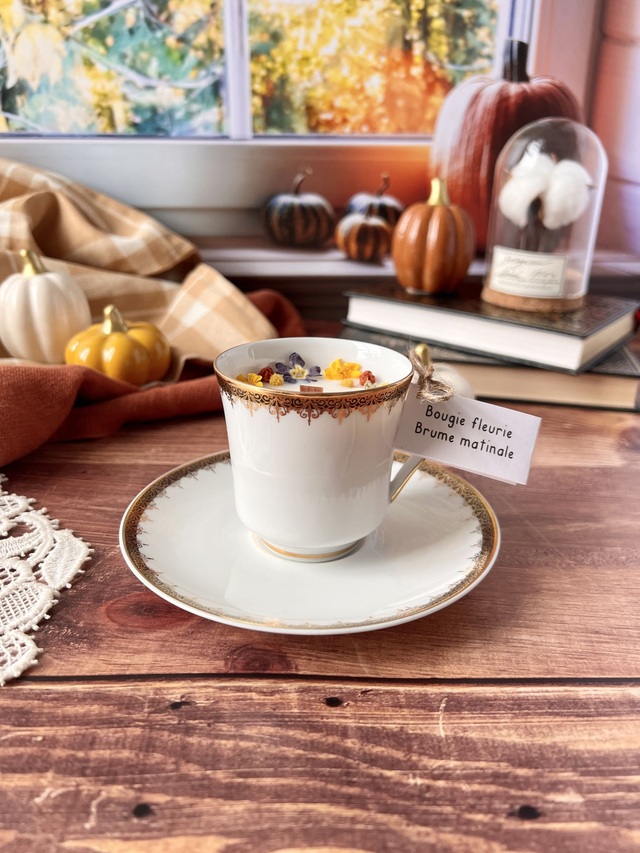 🍁 Bougie Brume matinale - tasse à café "frise or et liseré noir" avec sous-tasse