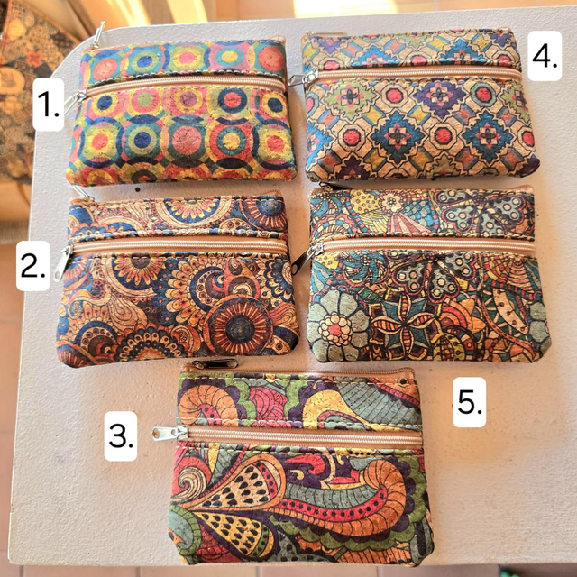 Petits porte-pièces "Pipa" en liège imprimé avec 2 poches zip