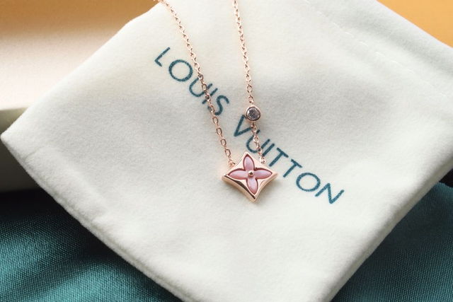 Pendentif LV
