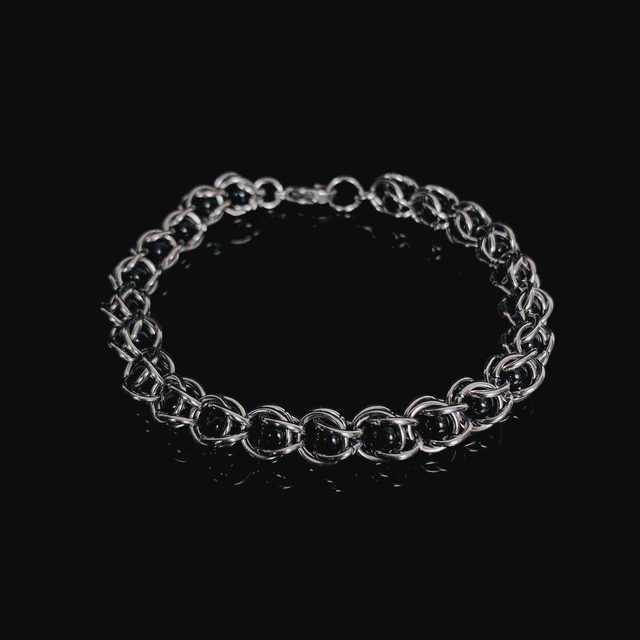 Bransoletka Captured Bead Chainmaille