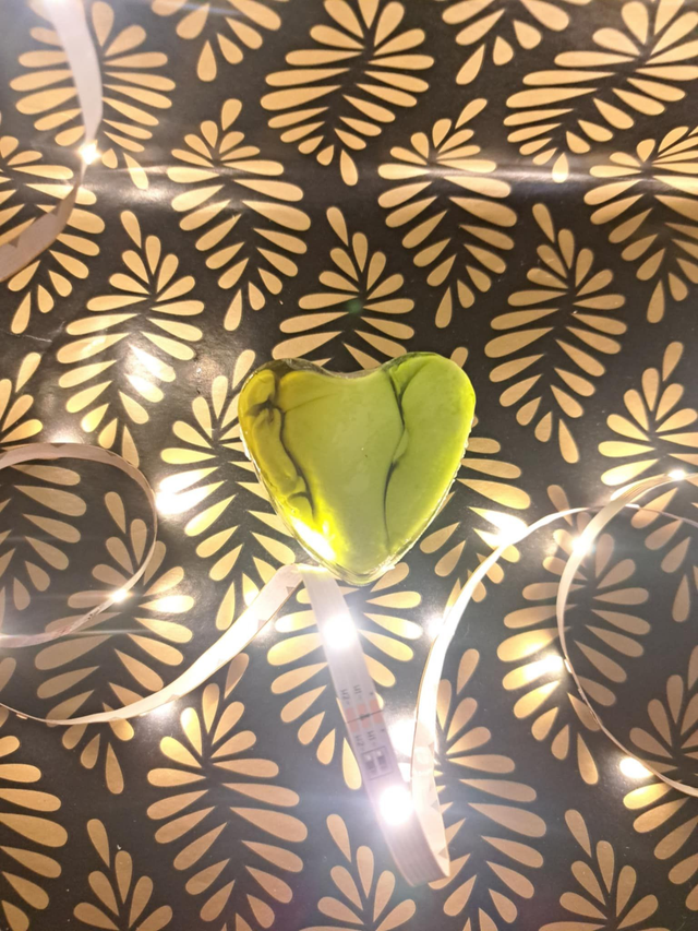 Savon en forme de cœur ( ananas )