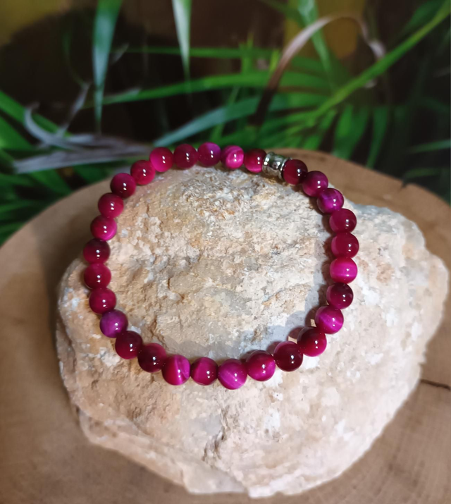 Bracelet en œil de tigre teinté rose