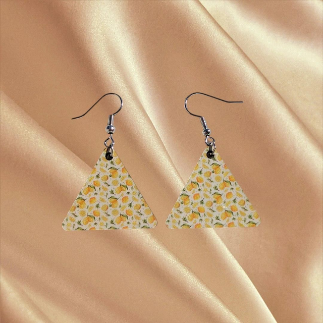 N°68 Boucles d'oreilles triangle fantaisie hypoallergénique 