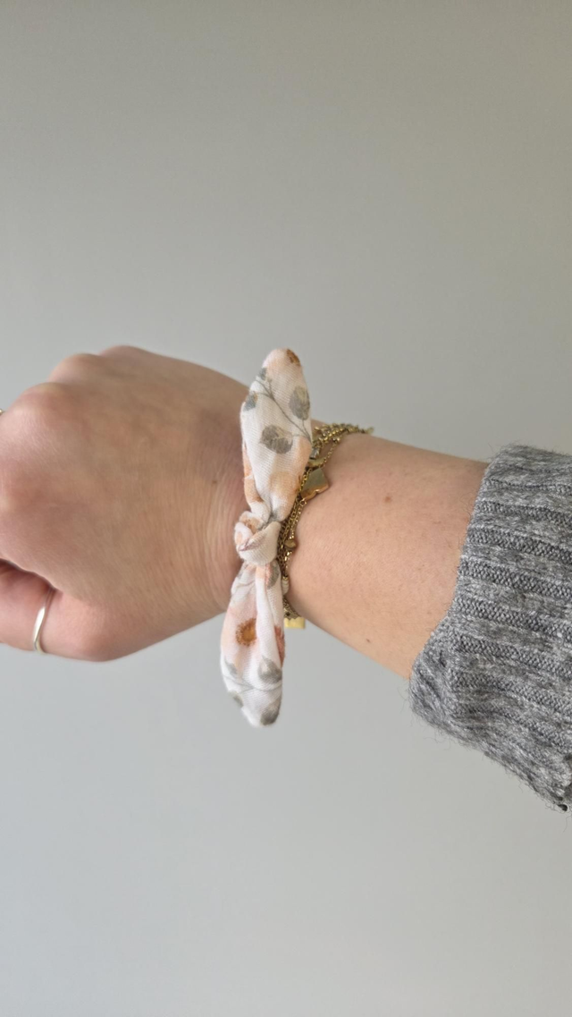 Elastique noeud tissu fleuris 