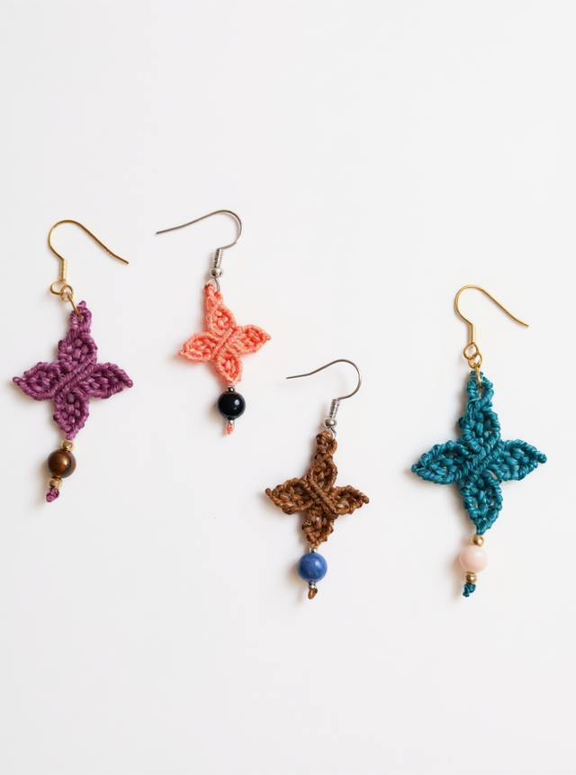 Boucles d’oreille fleur en micro-macramé