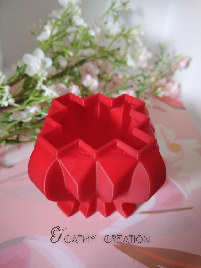 Vase rouge en impression 3D 6x6 cm