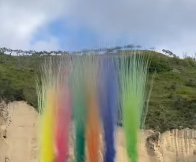 Eruption de fumée Orange + Flash