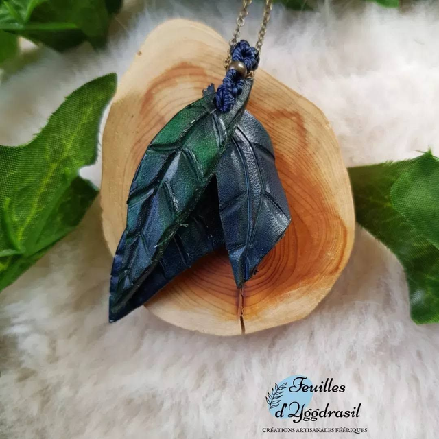 Pendenif "Feuilles d'Yggdrasil" Bleu-Vert