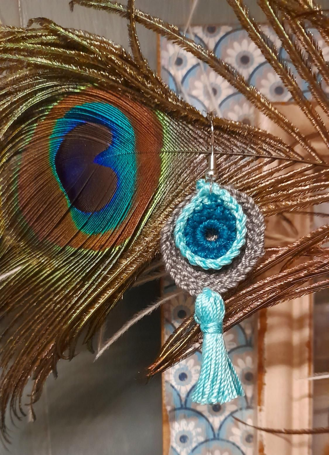 Samantha- Peacock Colours