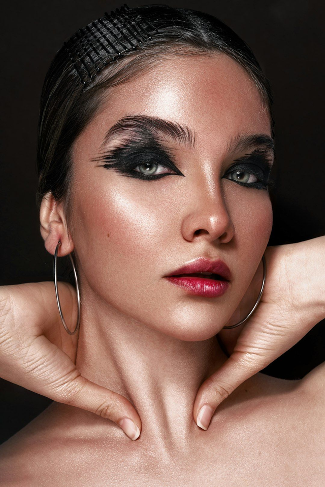 Sublimez votre beauté : apprenez les bases du maquillage avec une professionnelle