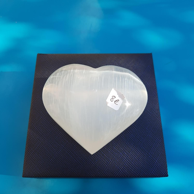 Galet coeur Sélénite A+ 60-70mm