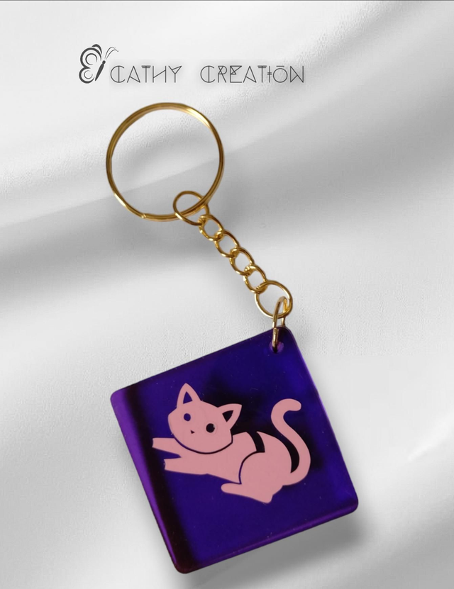 Porte clés violet chaton