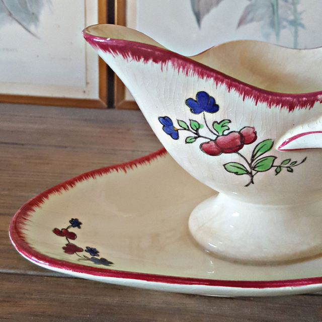 X Saucière à anses sur dormant fixe Gien Lorraine (modèle rare)