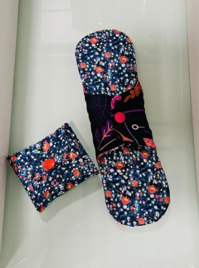 Serviette hygiénique lavable et réutilisable