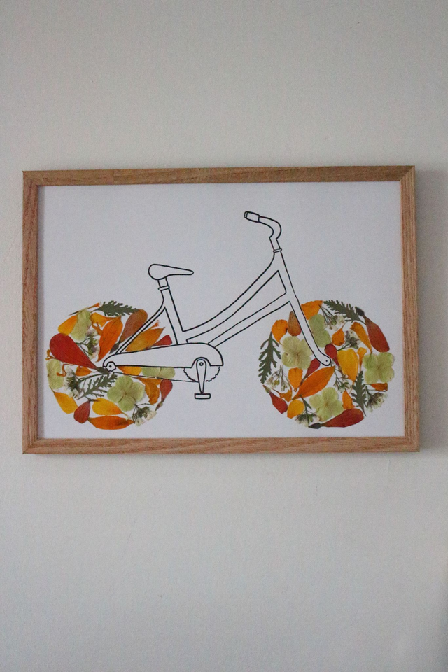 Vélo fleuri - dessin au trait