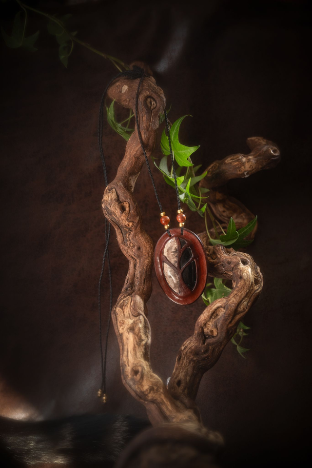 Amara - collier avec Palmroot - cuir