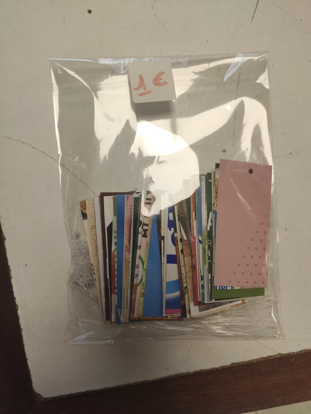 50 liens + 50 attaches pour penderies , stands et vitrines