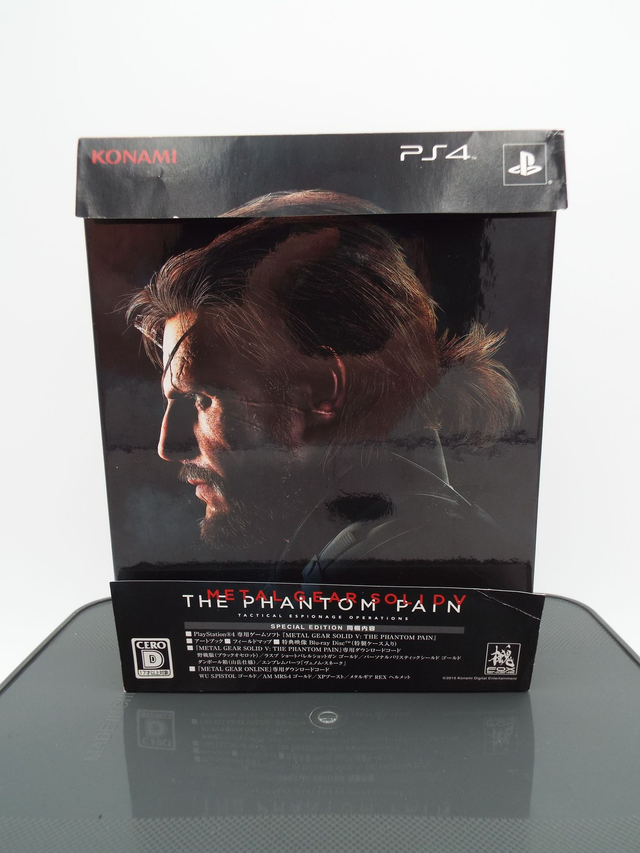 プレステ4.Phantom painモデル PS4 METAL GEAR SOLID V LIMITED PACK THE PHANTOM PAIN EDITION