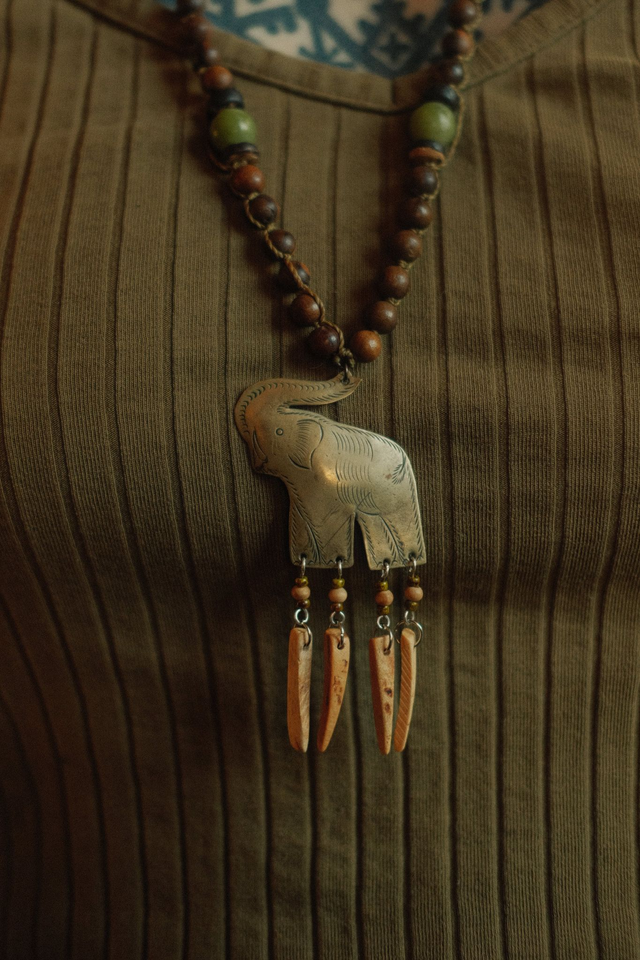 Éléphant et Mala en bois