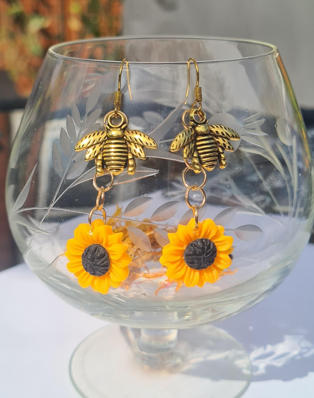 Earrings gold bee and orange sunflower