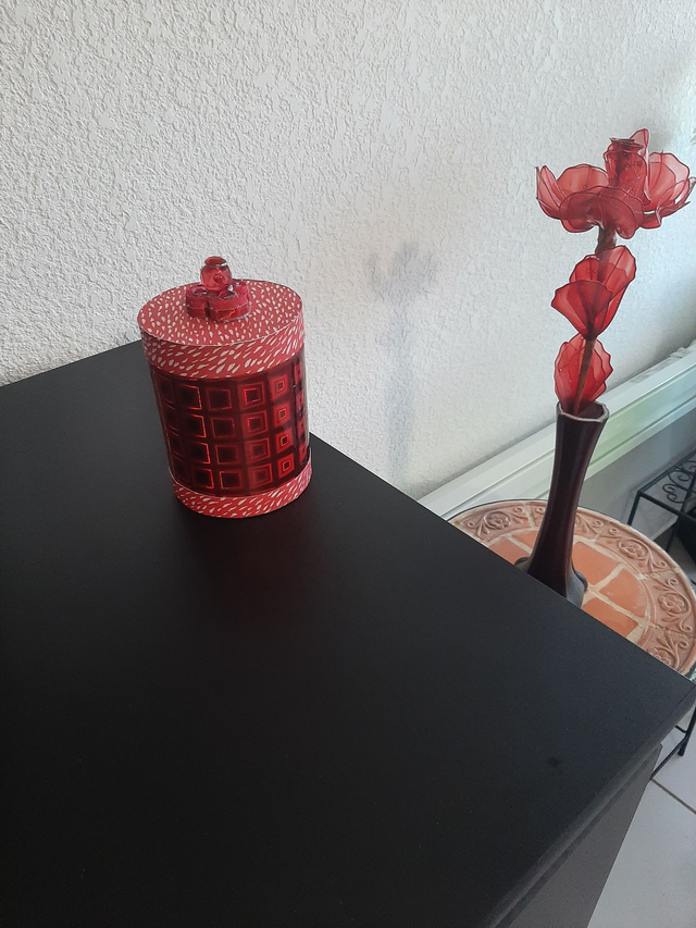 boîte rouge bordeau à bijoux solide , boîte de décoration en papier kraft		