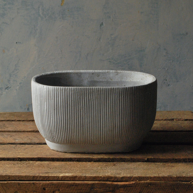 Smart Ribbed Oval Planter