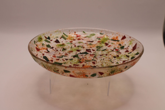 8" Shallow Christmas Dish with Reds & Green Confetti