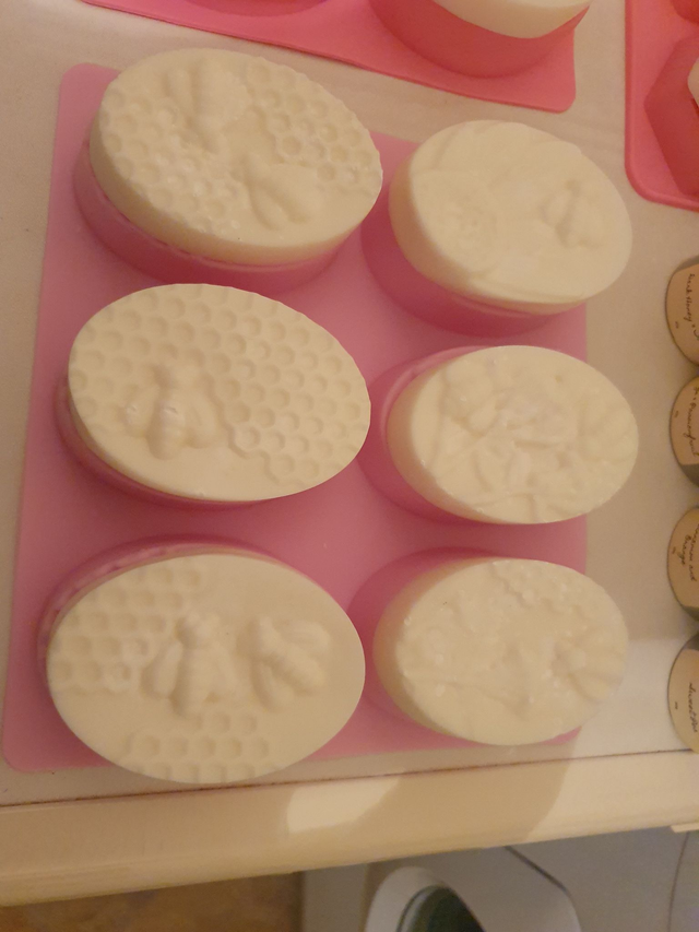 Soy Wax Wardrobe Fresheners - Linen Fresh