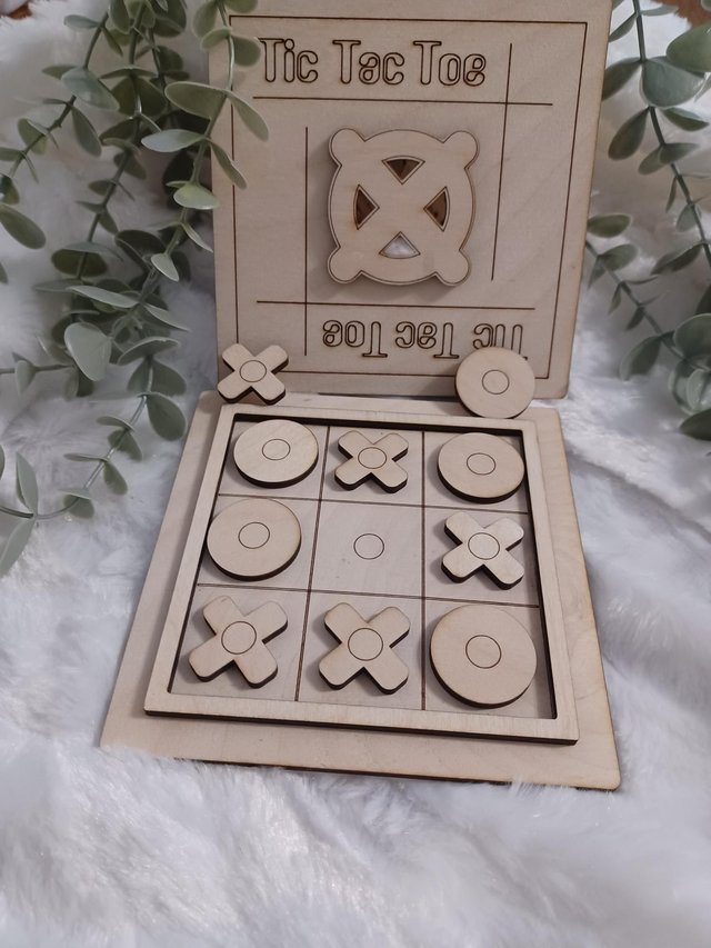 Jeu du morpion en Bois de Bouleau – TIC TAC TOE Compact et Personnalisable