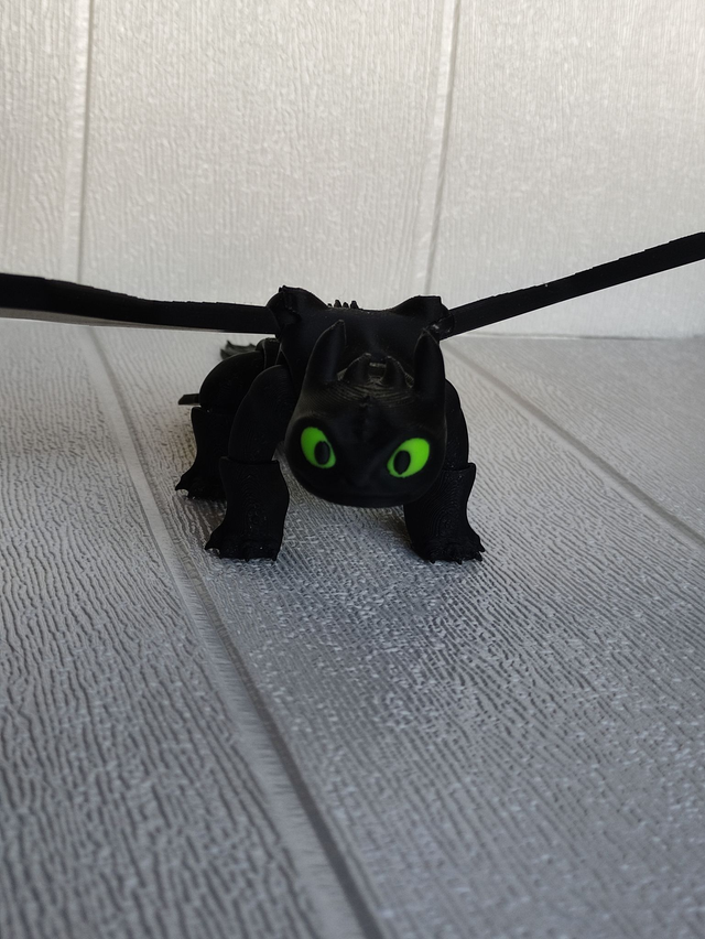 Figura flexible de Desdentao - Furia Nocturna (Cómo Entrenar a tu Dragón)